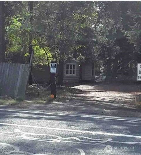 Photo of 19061 SE 272nd Street, Kent, WA 98042 (MLS # 2449147) Photo of 19061 SE 272nd Street, Kent, WA 98042 (MLS # 2449147)