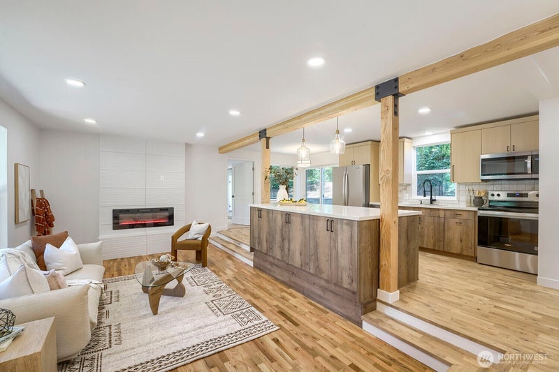 16051 21st Avenue SW