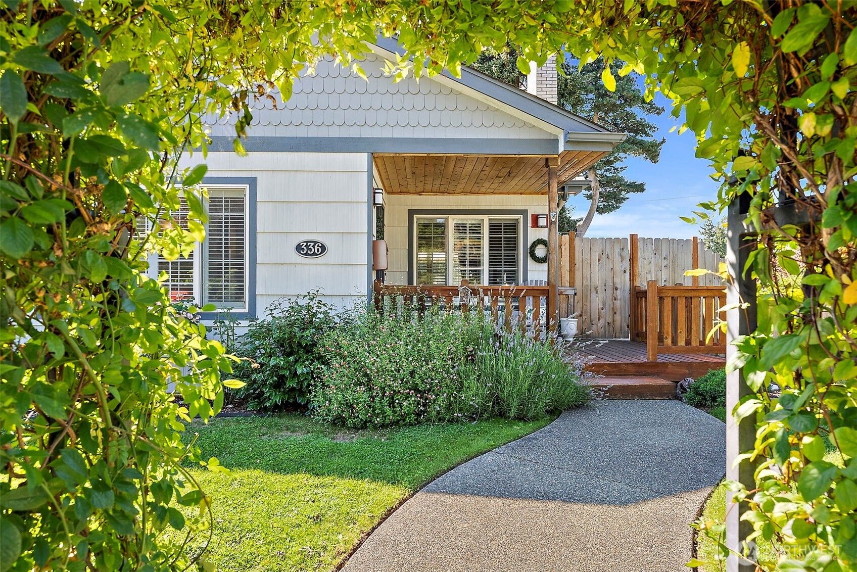 336 Summit Avenue