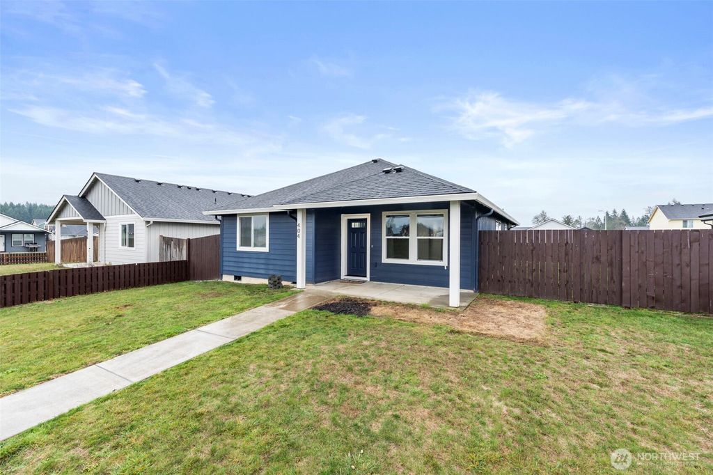 Photo of 404 Herren Avenue, Winlock, WA 98596 (MLS # 2455677)