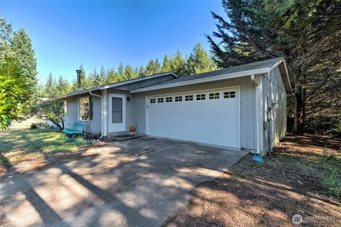 Photo of 150 E Peaceful Place, Grapeview, WA 98546 (MLS # 2442697)