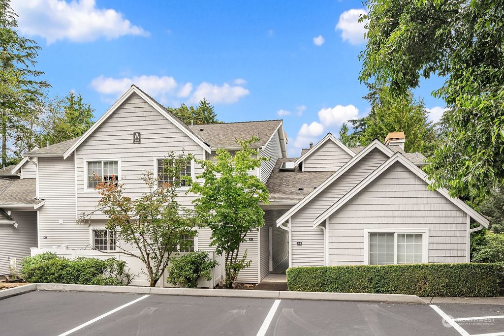Photo of 601 12th Avenue NW #A3, Issaquah, WA 98027 (MLS # 2280863)