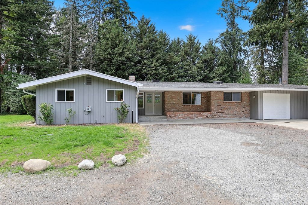 Photo of 21812 230th Avenue SE, Maple Valley, WA 98038 (MLS # 2266940)