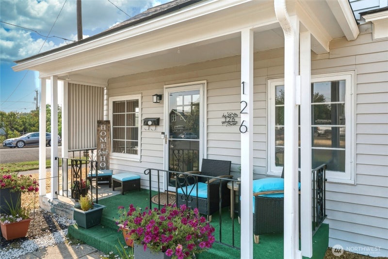 126 W Pine Street