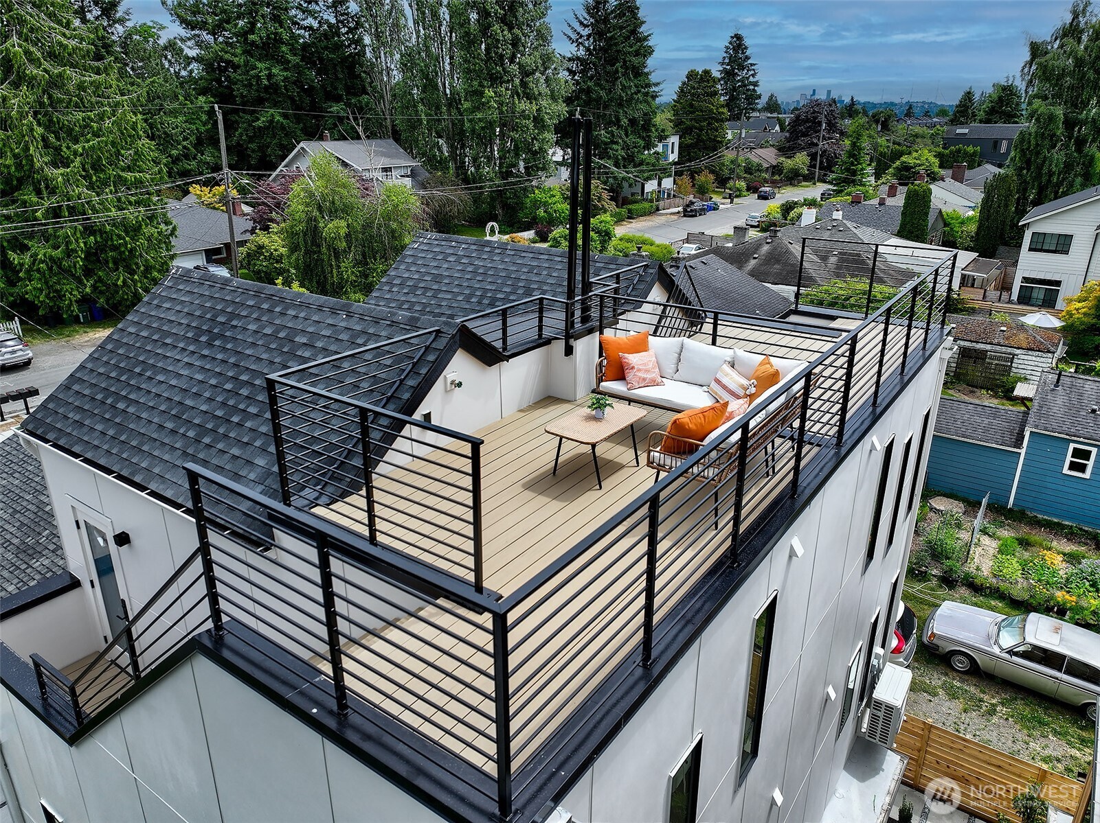 Seattle, Washington 98117, United States, 2 Bedrooms Bedrooms, ,2 BathroomsBathrooms,Residential,Pending,184789