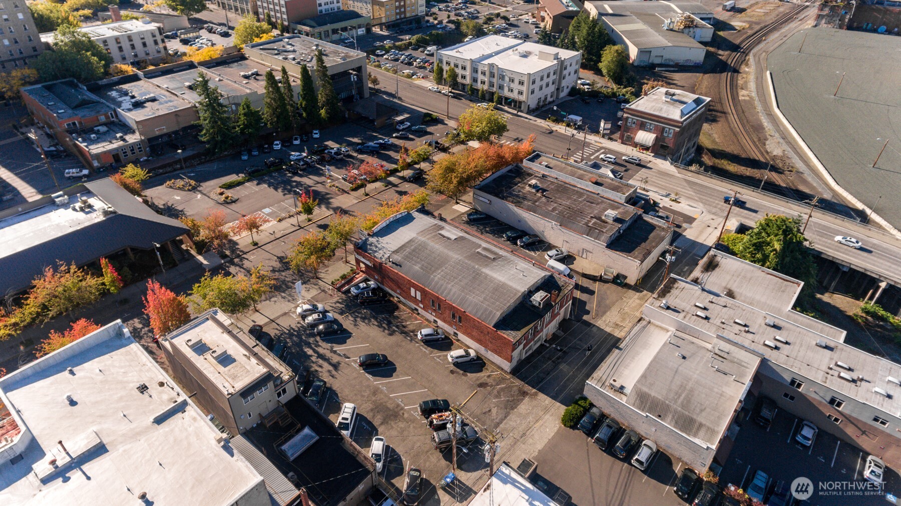 1205 Commercial Street