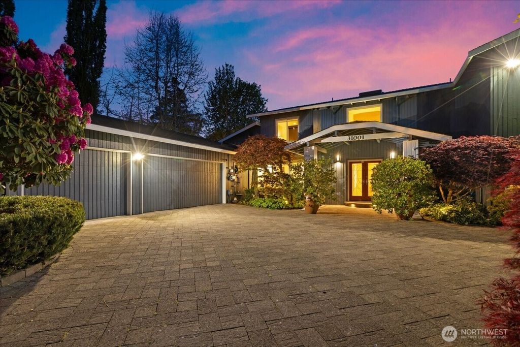 Photo of 31001 39th Avenue SW, Federal Way, WA 98023 (MLS # 2373866)