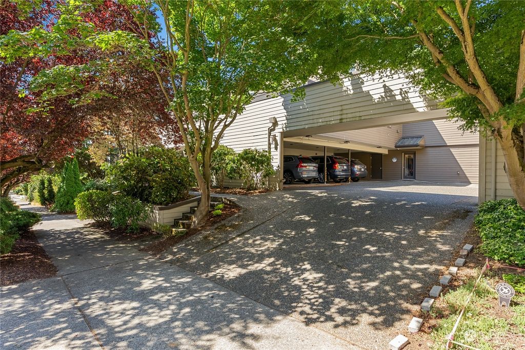 Photo of 2219 14th Avenue W #303, Seattle, WA 98119 (MLS # 2142689)