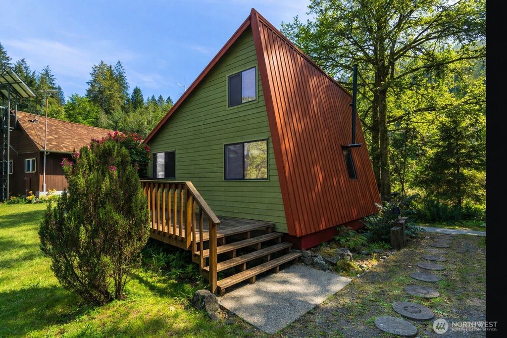 Photo of 8216 Rose Valley Road, Kelso, WA 98626 (MLS # 2520437)