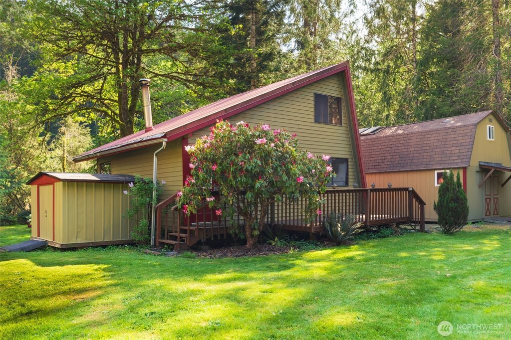 Photo of 8216 Rose Valley Road, Kelso, WA 98626 (MLS # 2520437)