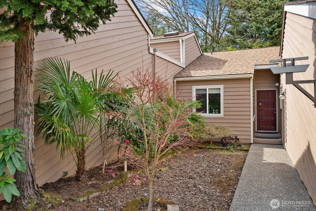 Photo of 25412 213th Place SE, Maple Valley, WA 98038 (MLS # 2493189)