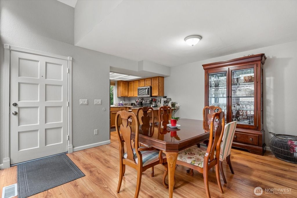 Photo of 25412 213th Place SE, Maple Valley, WA 98038 (MLS # 2493189)