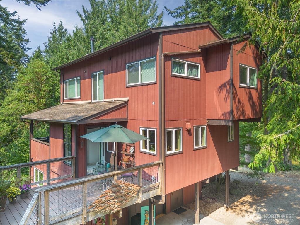 Photo of 2237 Ivy Street, Port Townsend, WA 98368 (MLS # 2568333)