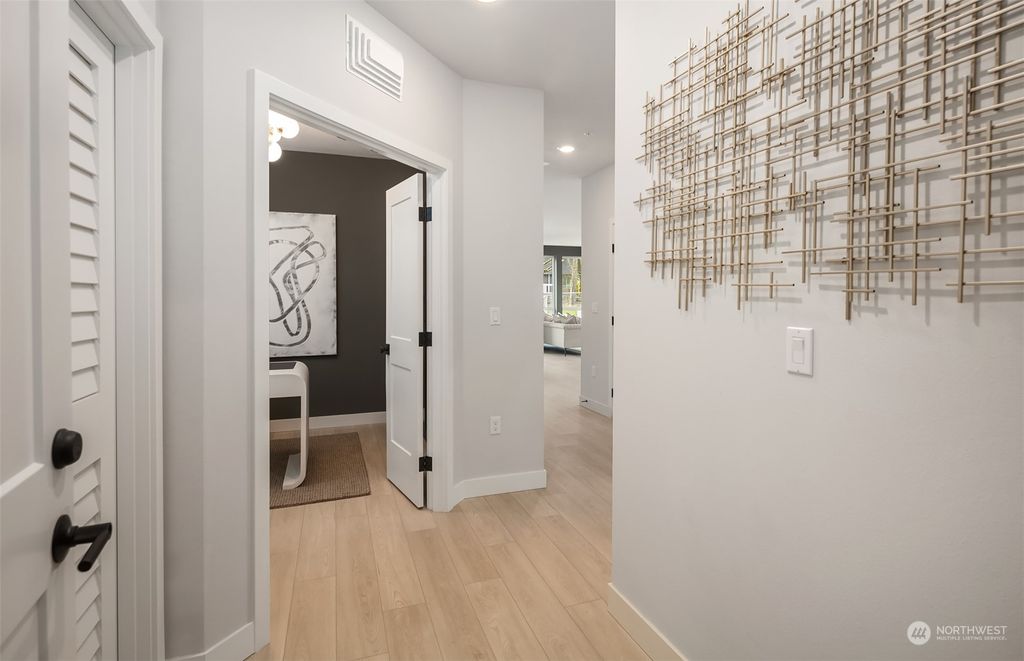 Photo of 6901 NE 184th Lane #212, Kenmore, WA 98028 (MLS # 2236159)