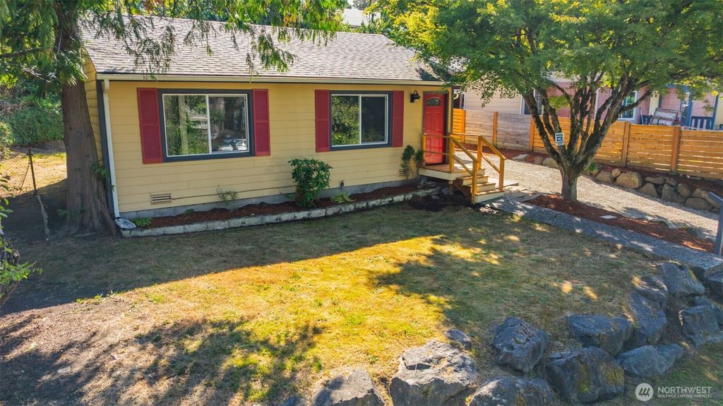 Photo of 7051 S 125th Street, Seattle, WA 98178 (MLS # 2415236)