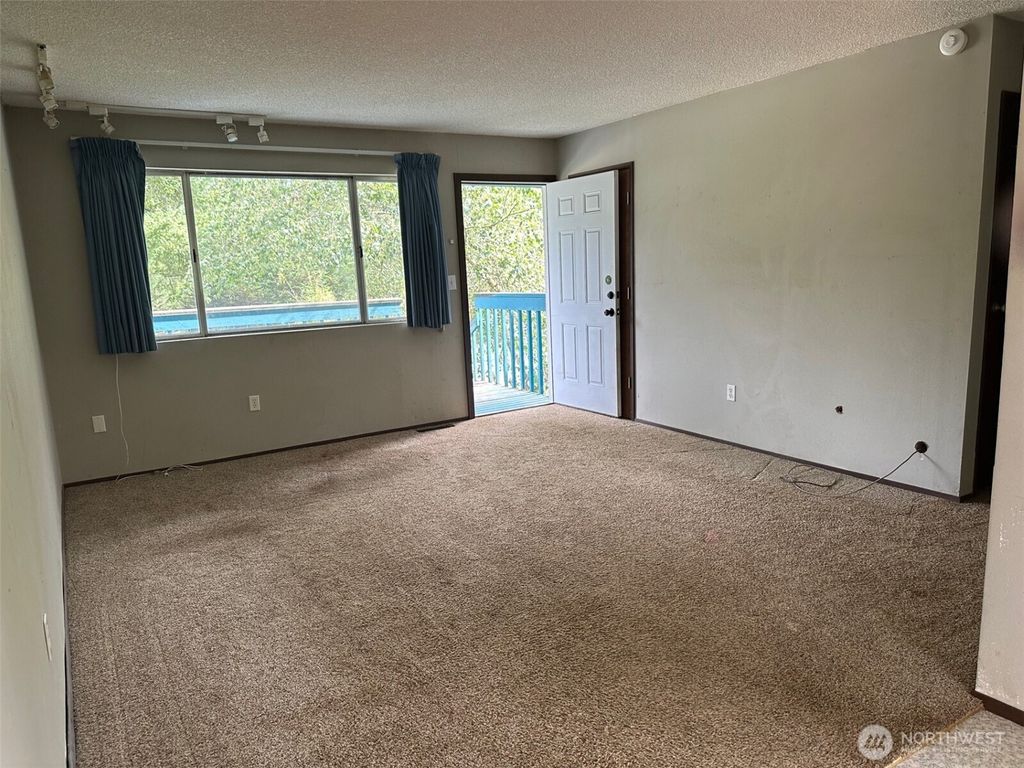 Photo of 39845 SE Spruce St St, Snoqualmie, WA 98065 (MLS # 2431874)