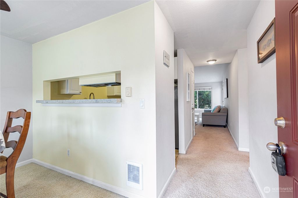 Photo of 11103 NE 124th Lane #H331, Kirkland, WA 98034 (MLS # 2053797)