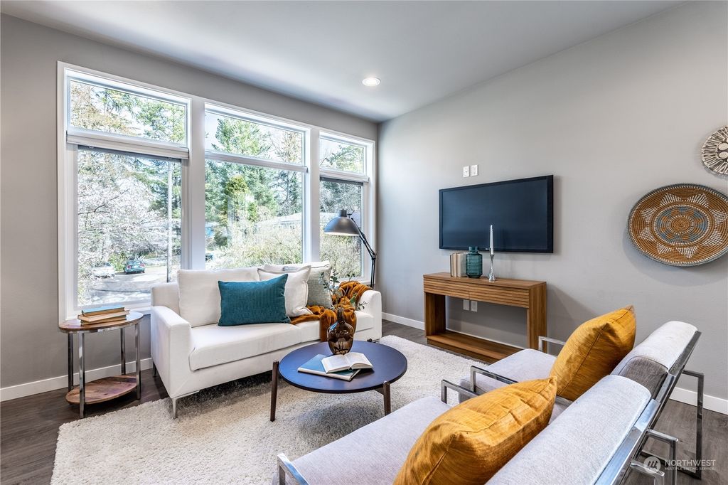 Photo of 18016 10th Avenue NE #I, Shoreline, WA 98155 (MLS # 2052005)