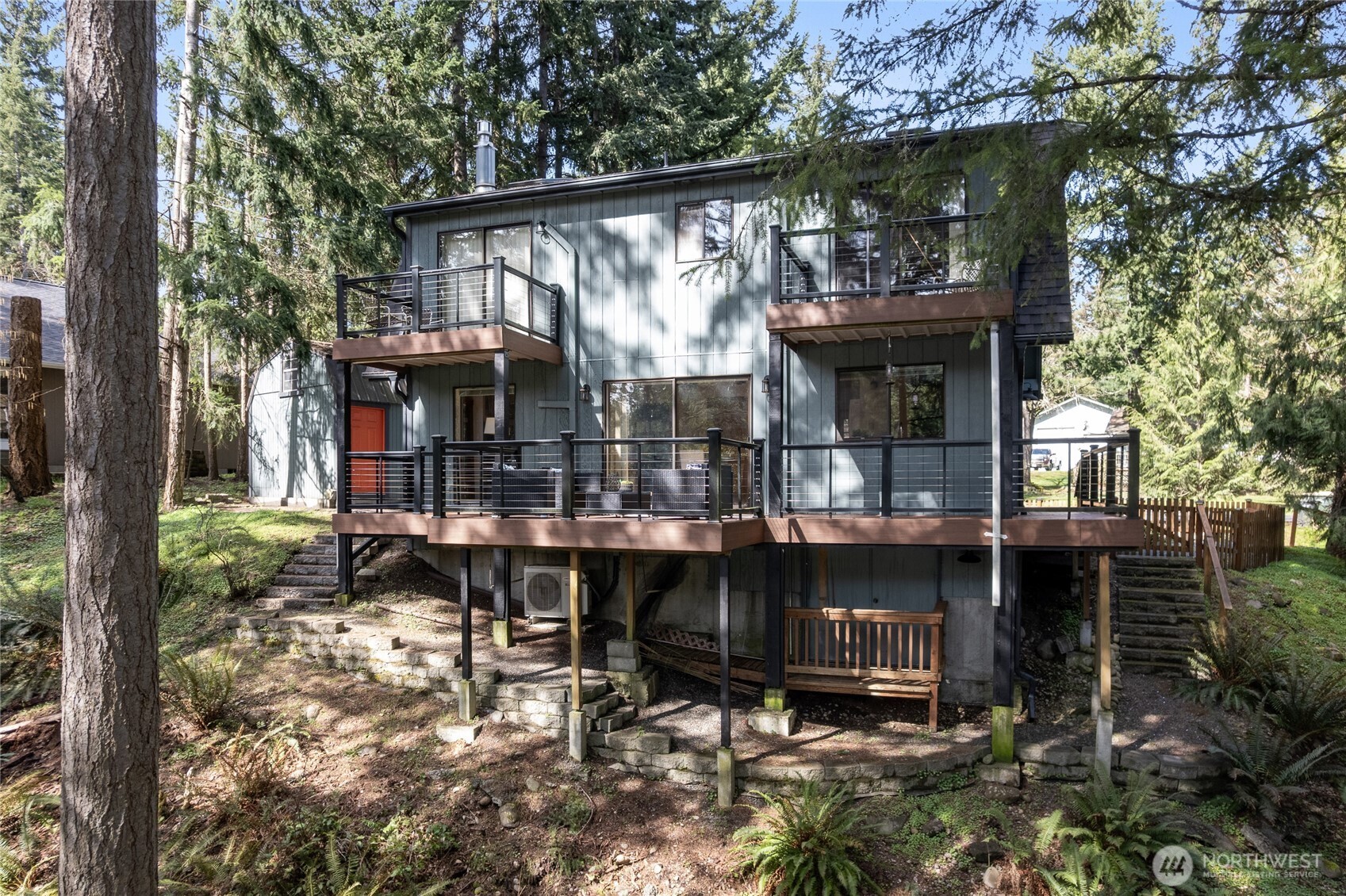 22221 N Clear Lake Boulevard SE