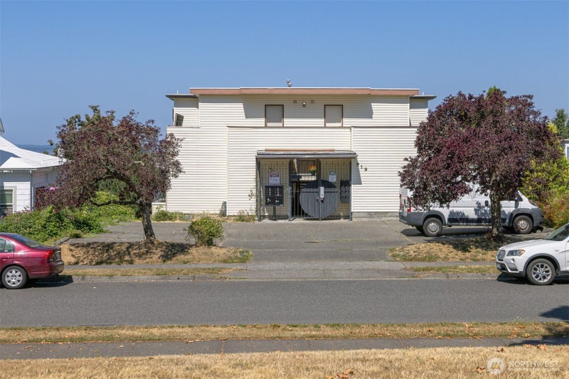919 High Street 101