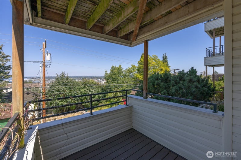919 High Street 101