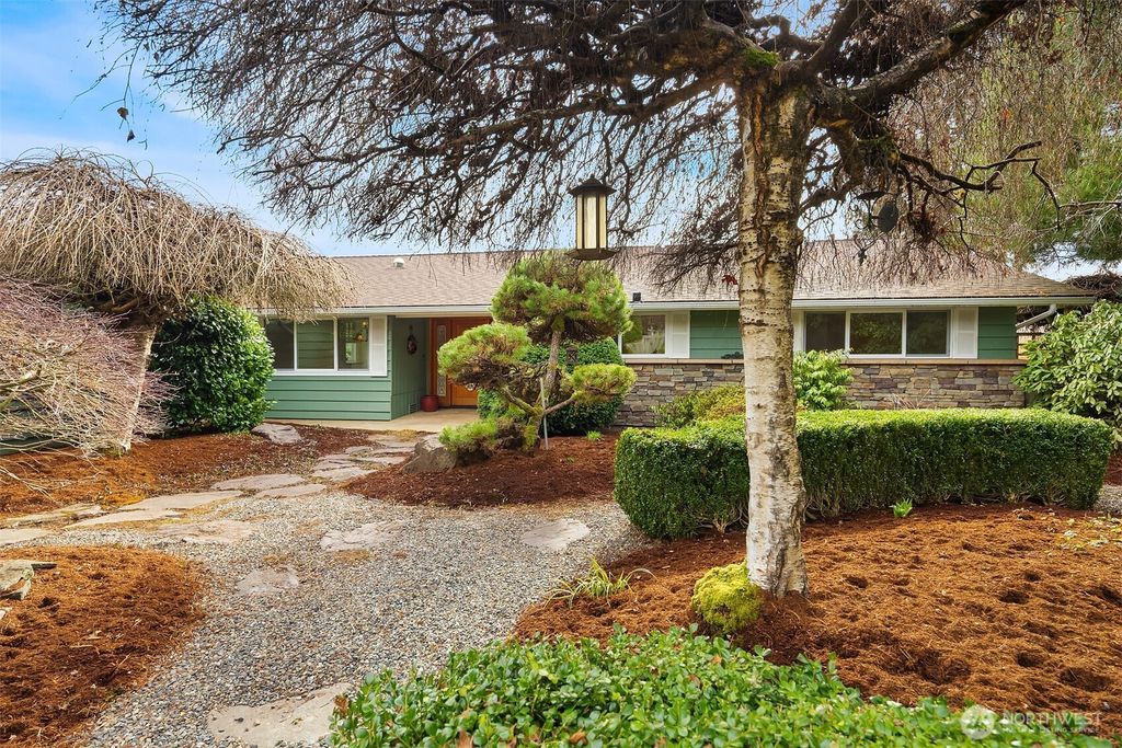 Photo of 103 E Rivmont Drive, Monroe, WA 98272 (MLS # 2475697)