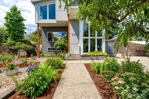Photo of 10045 9th Avenue SW, Seattle, WA 98146 (MLS # 2441504)