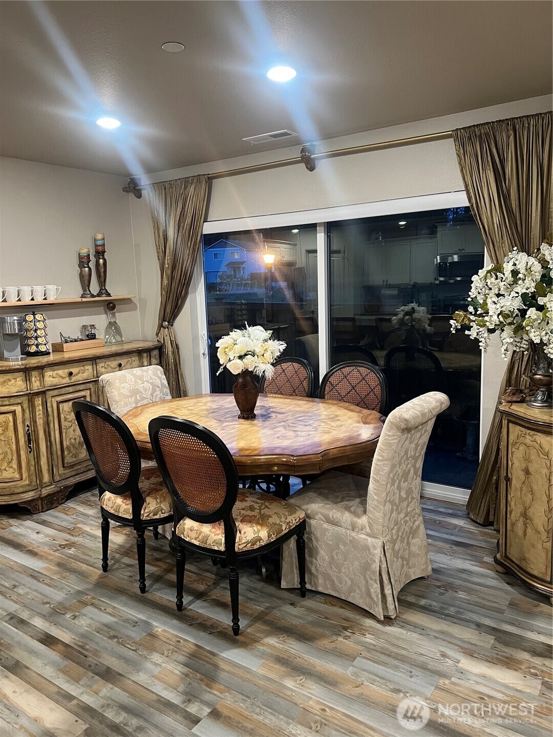 3572 Hoffman Hill Boulevard