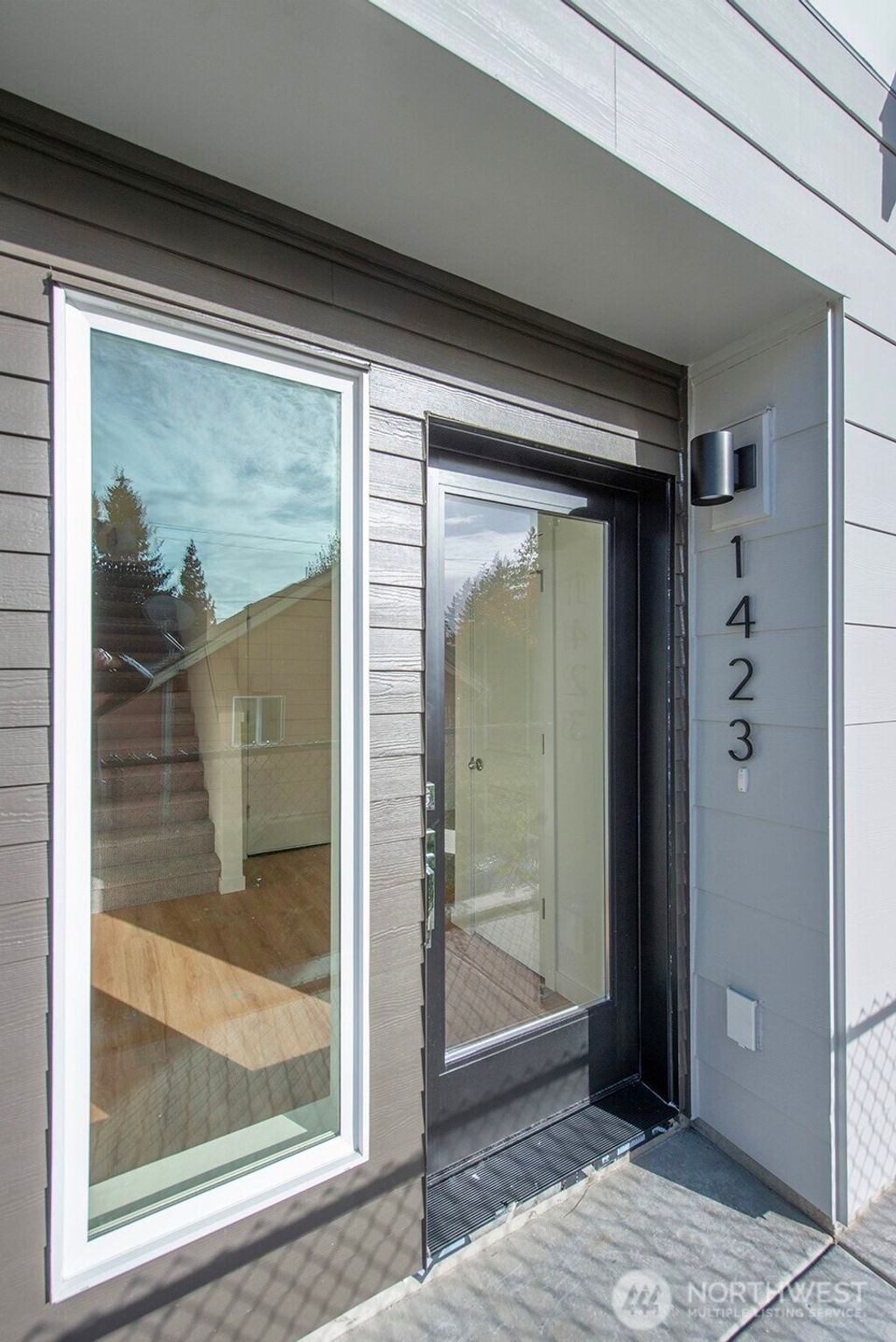 Photo of 1423 SW 111th Lane, Seattle, WA 98164 (MLS # 2464714)