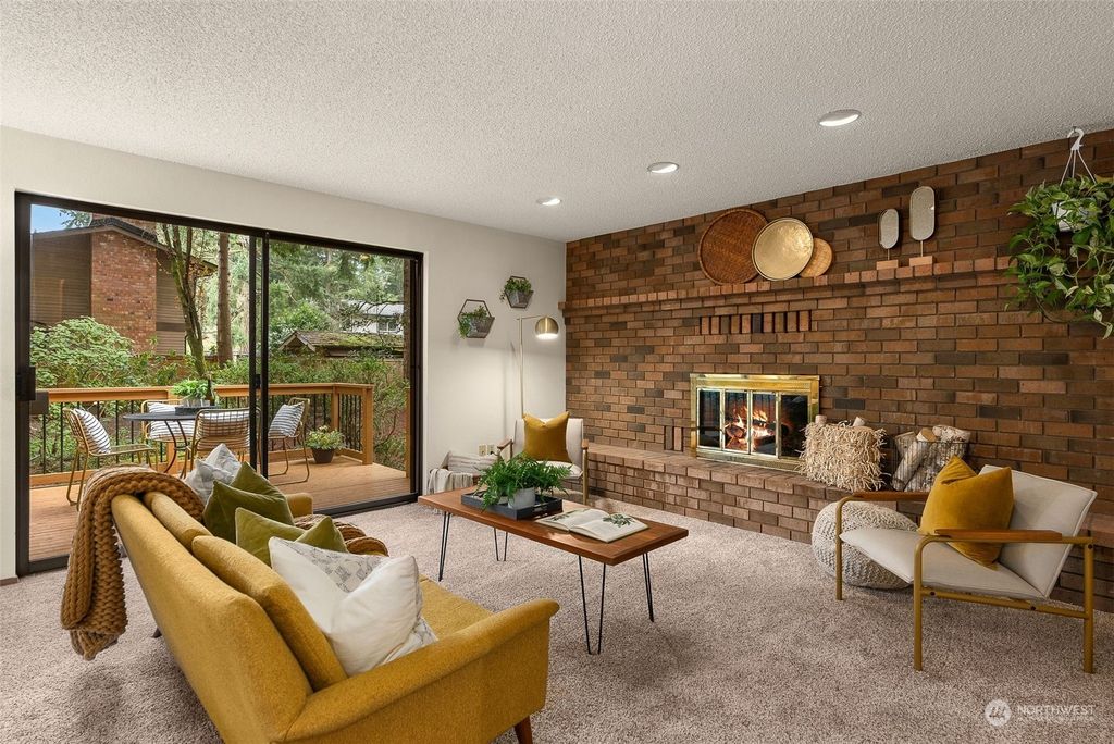 Photo of 15125 SE 138th Place, Renton, WA 98059 (MLS # 2057731)