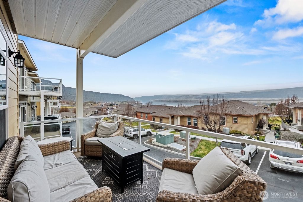 Photo of 23325 Sunserra Loop NW #A44, Quincy, WA 98448 (MLS # 2480749)