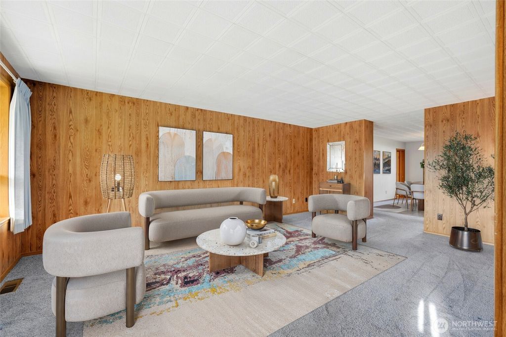 Photo of 29 105th Street SE, Everett, WA 98208 (MLS # 2468145)