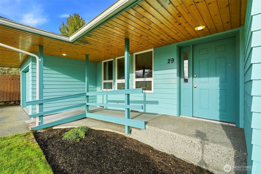 Photo of 29 105th Street SE, Everett, WA 98208 (MLS # 2468145)