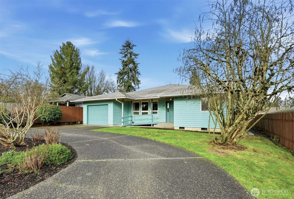 Photo of 29 105th Street SE, Everett, WA 98208 (MLS # 2468145)