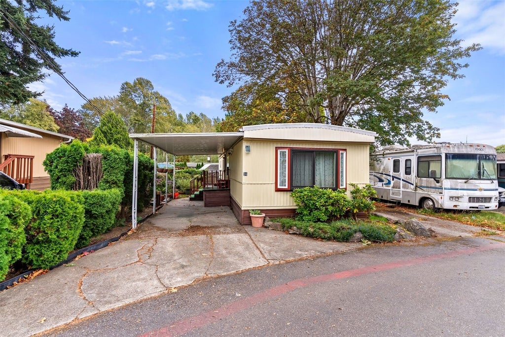 Photo of 2424 S 260th Street #36, Kent, WA 98032 (MLS # 2595354)