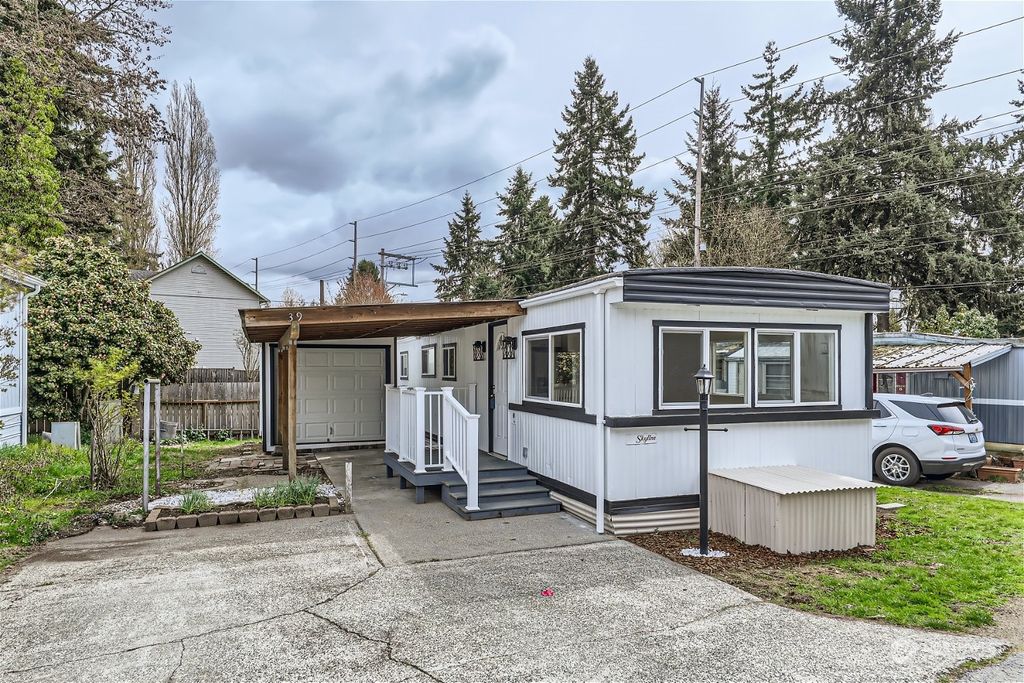 Photo of 24222 54th Avenue W #39, Mountlake Terrace, WA 98043 (MLS # 2220574)