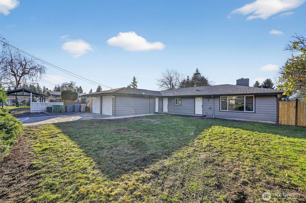 Photo of 17843 110th Avenue SE, Renton, WA 98055 (MLS # 2469133)