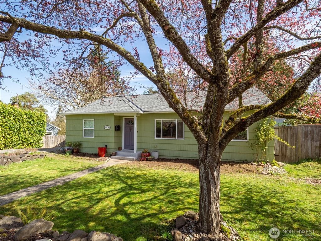 Photo of 9826 33rd Avenue SW, Seattle, WA 98126 (MLS # 2356394)