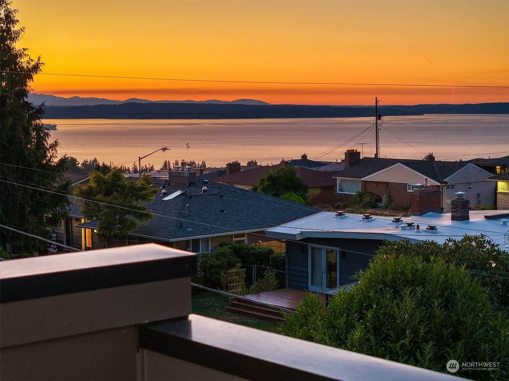 Photo of 1818 NW 89th Street #B, Seattle, WA 98117 (MLS # 2166954)