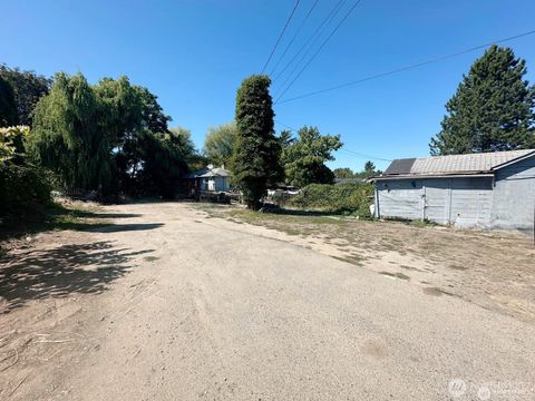 Photo of 8663 Beacon Avenue S, Seattle, WA 98118 (MLS # 2518843)