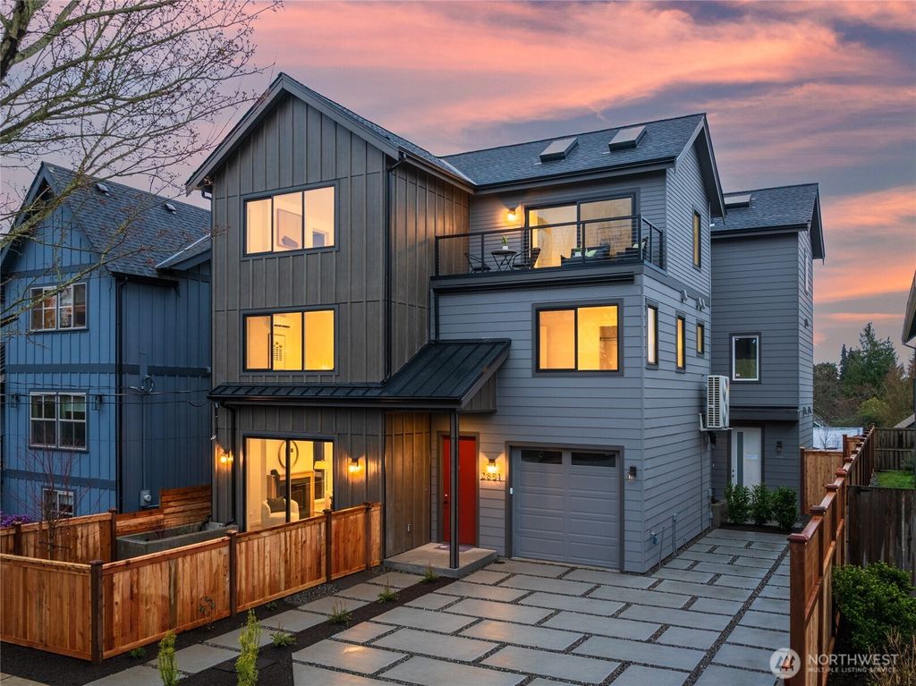 Photo of 2851 NW 70th Street, Seattle, WA 98117 (MLS # 2523342)