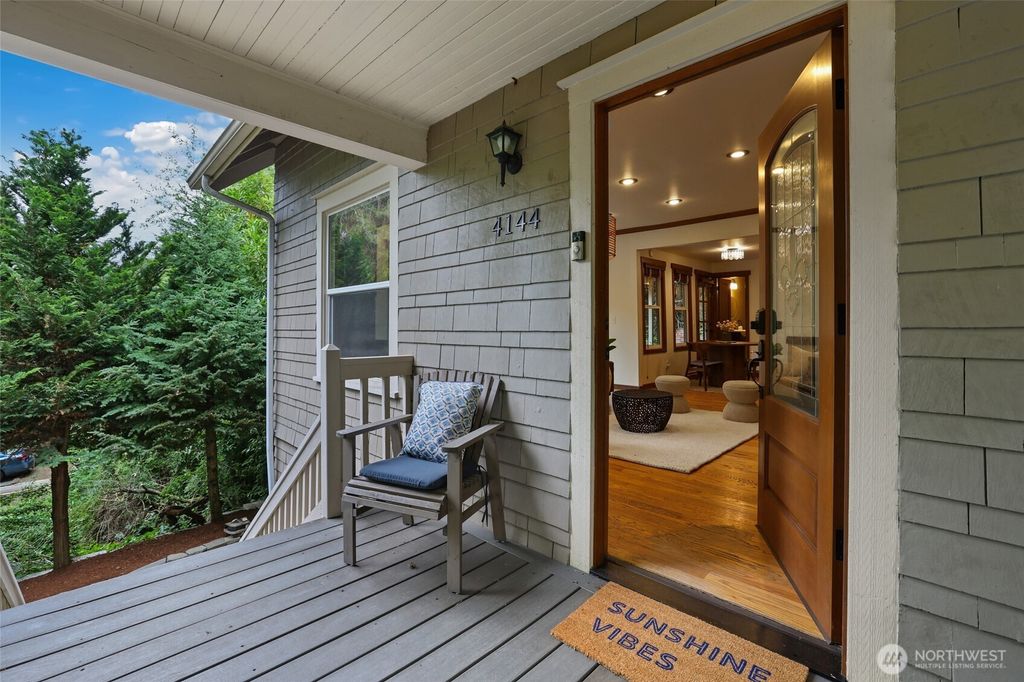 Photo of 4144 SW Orchard Street, Seattle, WA 98136 (MLS # 2390164)