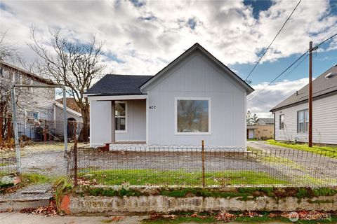 Photo of 407 W Pine Street, Walla Walla, WA 99362 (MLS # 2465684)