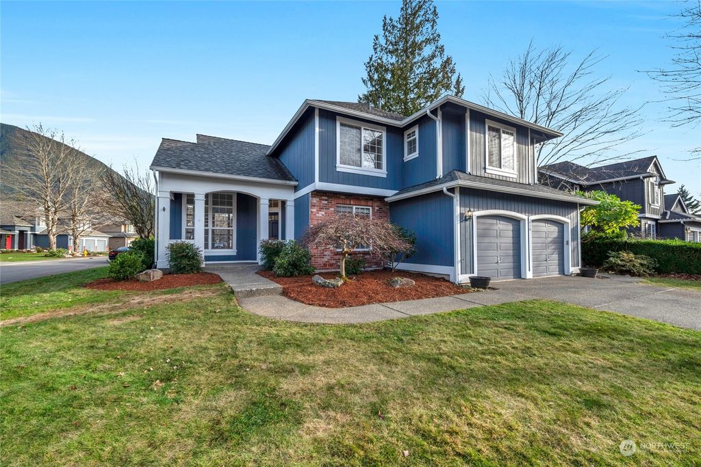 Photo of 410 SE 9th Street, North Bend, WA 98045 (MLS # 2181030)