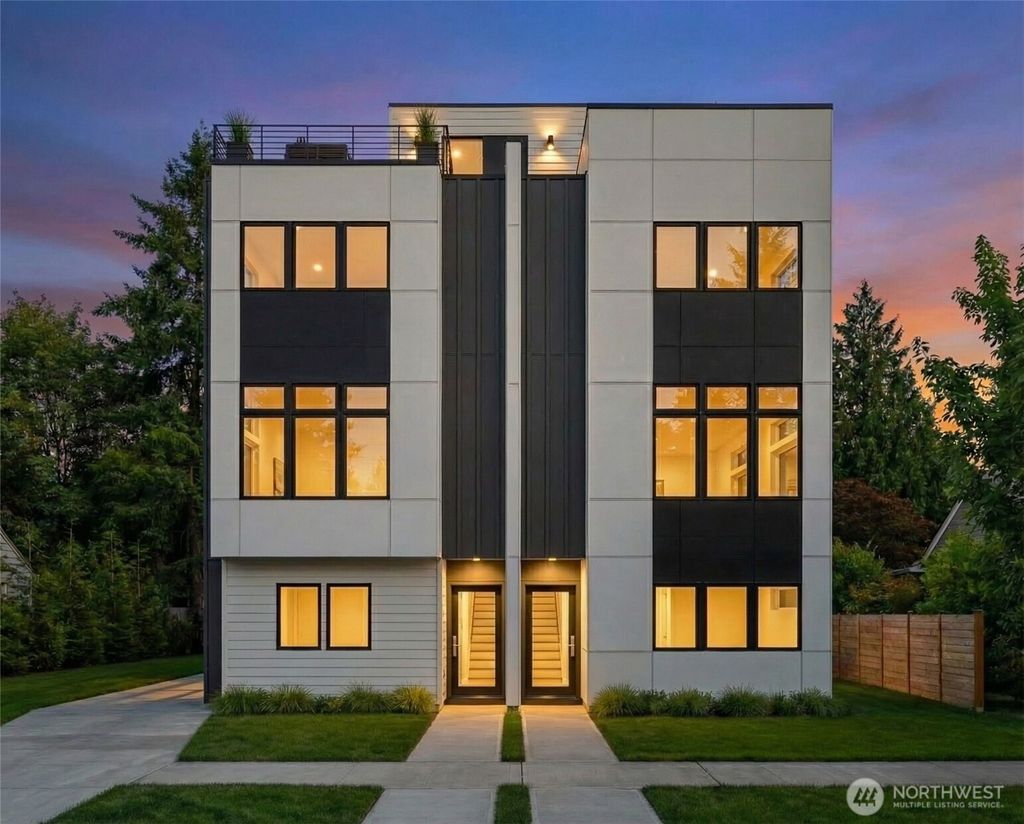 Photo of 3636 Greenwood Avenue N #B, Seattle, WA 98103 (MLS # 2507068)