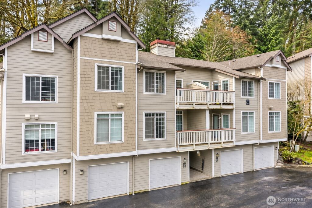 Photo of 18505 SE Newport Way #C214, Issaquah, WA 98027 (MLS # 2496609)