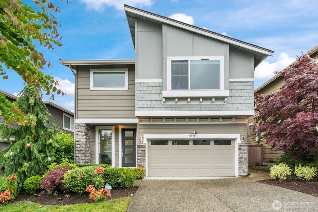 Photo of 23228 SE 50th St St, Issaquah, WA 98029 (MLS # 2397851)