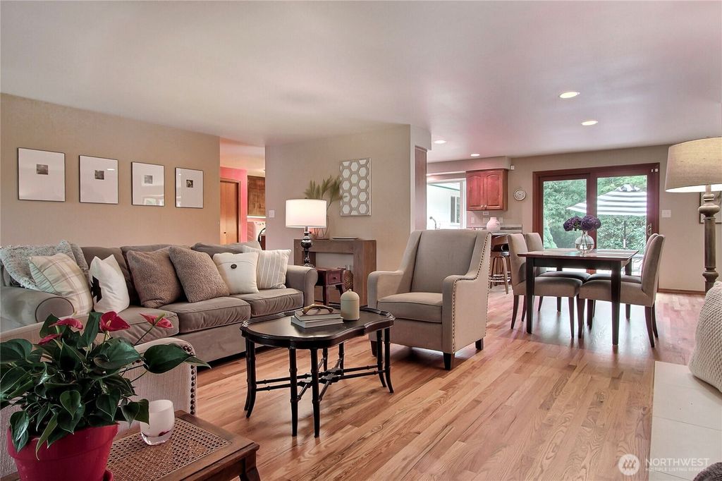 Photo of 5715 Auburn Way Way S, Auburn, WA 98092 (MLS # 2412174)