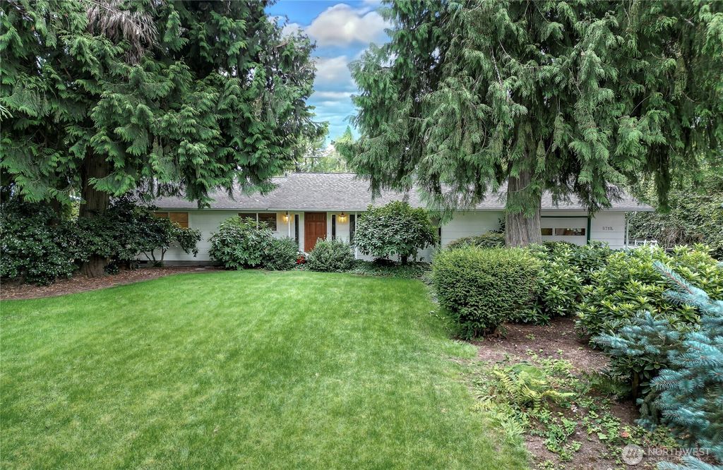 Photo of 5715 Auburn Way Way S, Auburn, WA 98092 (MLS # 2412174)