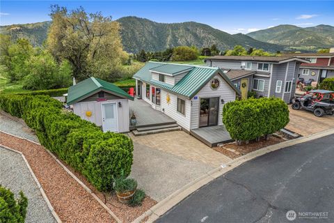 1000 Sr 150 #33, Manson, WA 98831 - MLS#: 2373502